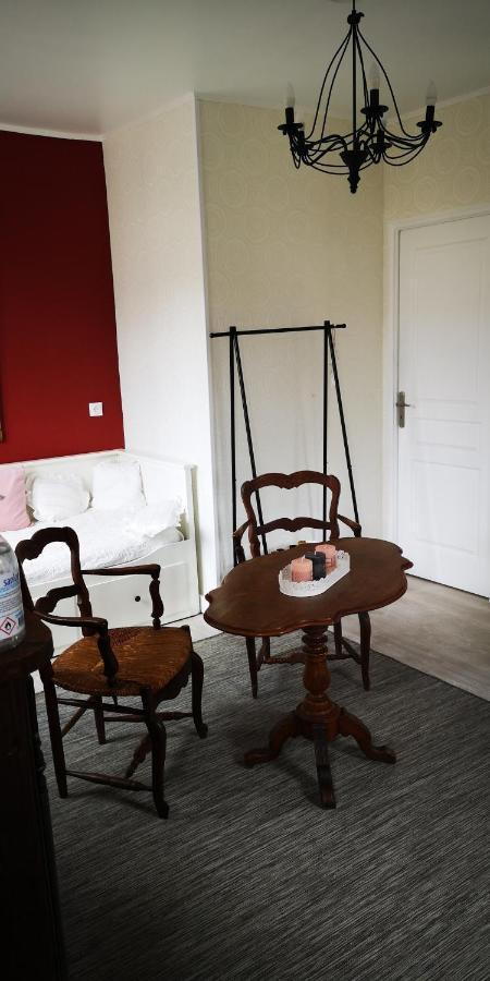 La Cour Du Puits, Chambre Colyn Cormeilles  Buitenkant foto